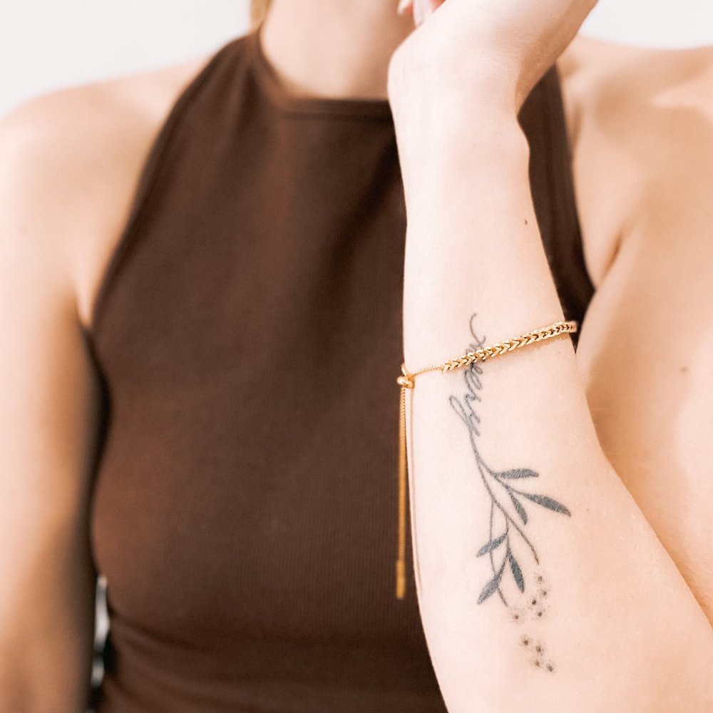*BRAND NEW Dangly Bracelet
